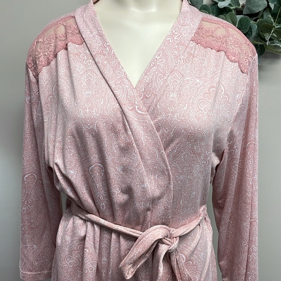 Tahari Belted Paisley Print Stretch Knit Robe Lace Shoulder Accents M - Picture 2 of 16